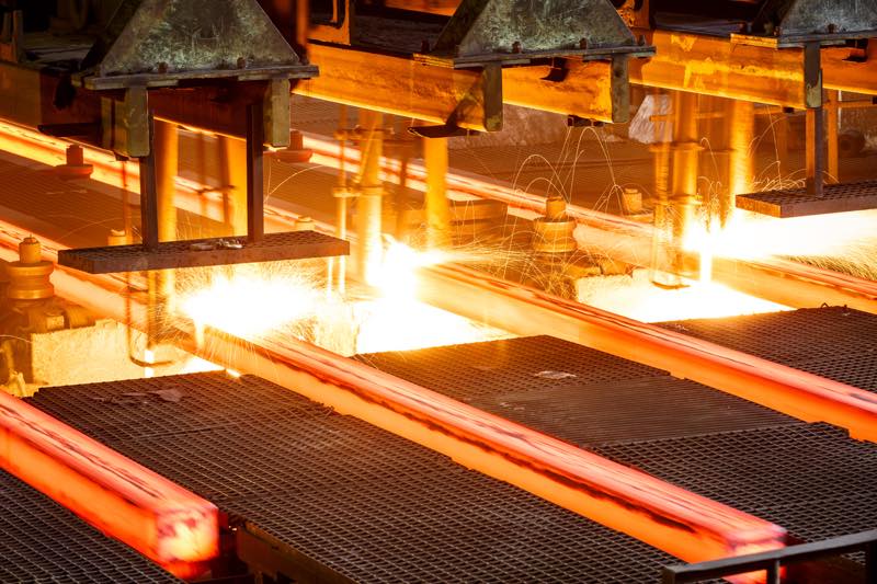 鉄鋼メーカー社員の仕事内容・なり方・年収・資格などを解説